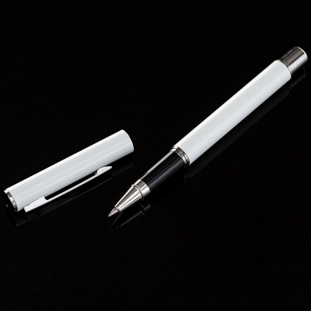 Pluma de firma de metal en stock al por mayor Logotipo de impresión de oro multicolor Shell Gel Pen pluma de metal titular de la pluma de regalo