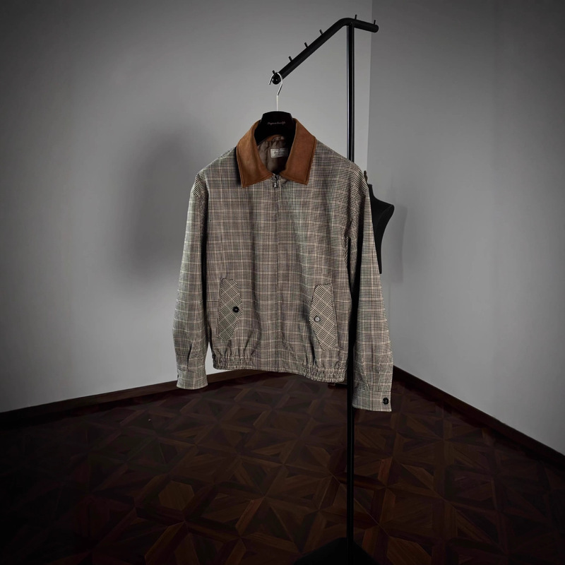 American Retro Faux Suede Contrast Collar Houndstooth Jacket Silhouette Short Wide Cut Vintage Elegant Old Money American Retro Faux Suede Contrast Collar Houndstooth Jacket Silhouette Short Wide Cut Vintage Elegant Old Money