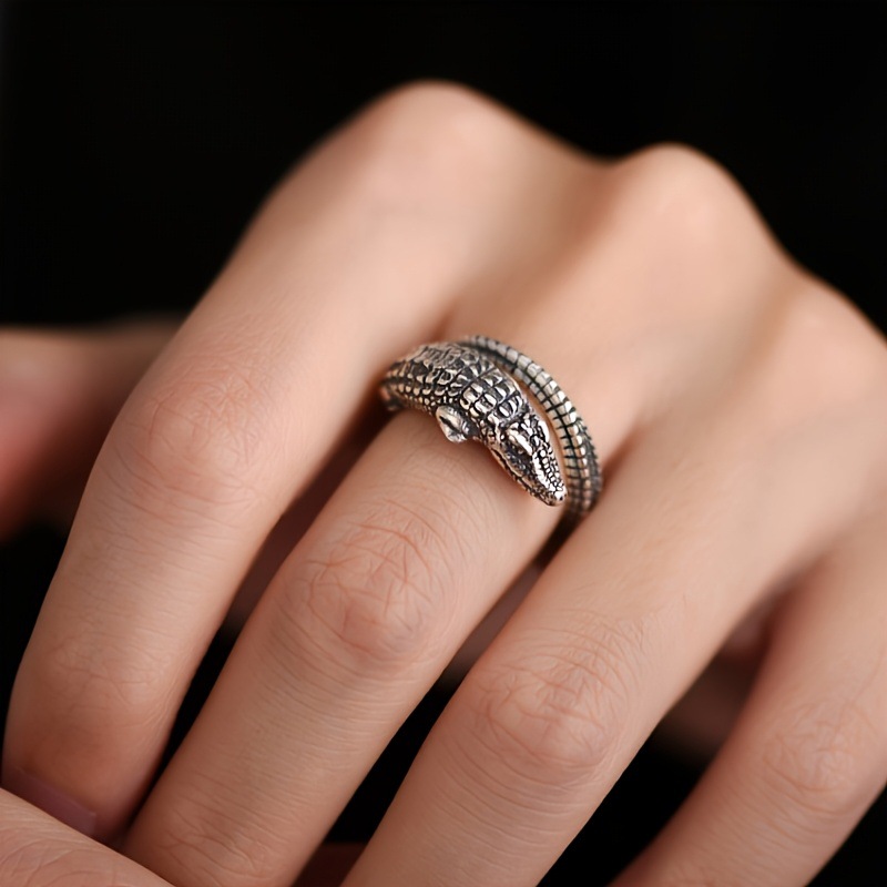 New 2024 Crocodile Ring for Men and Women, Retro Niche Design, Personalized Open Ring, Factory Direct Sales, Snake Shape