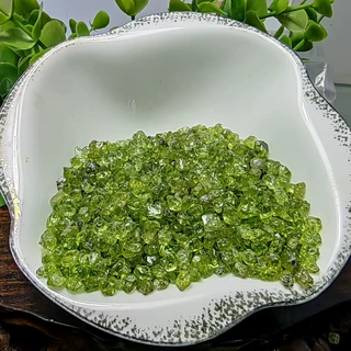 100克价天然橄榄石碎石摆件鱼缸盆景石造景家居花园装潢