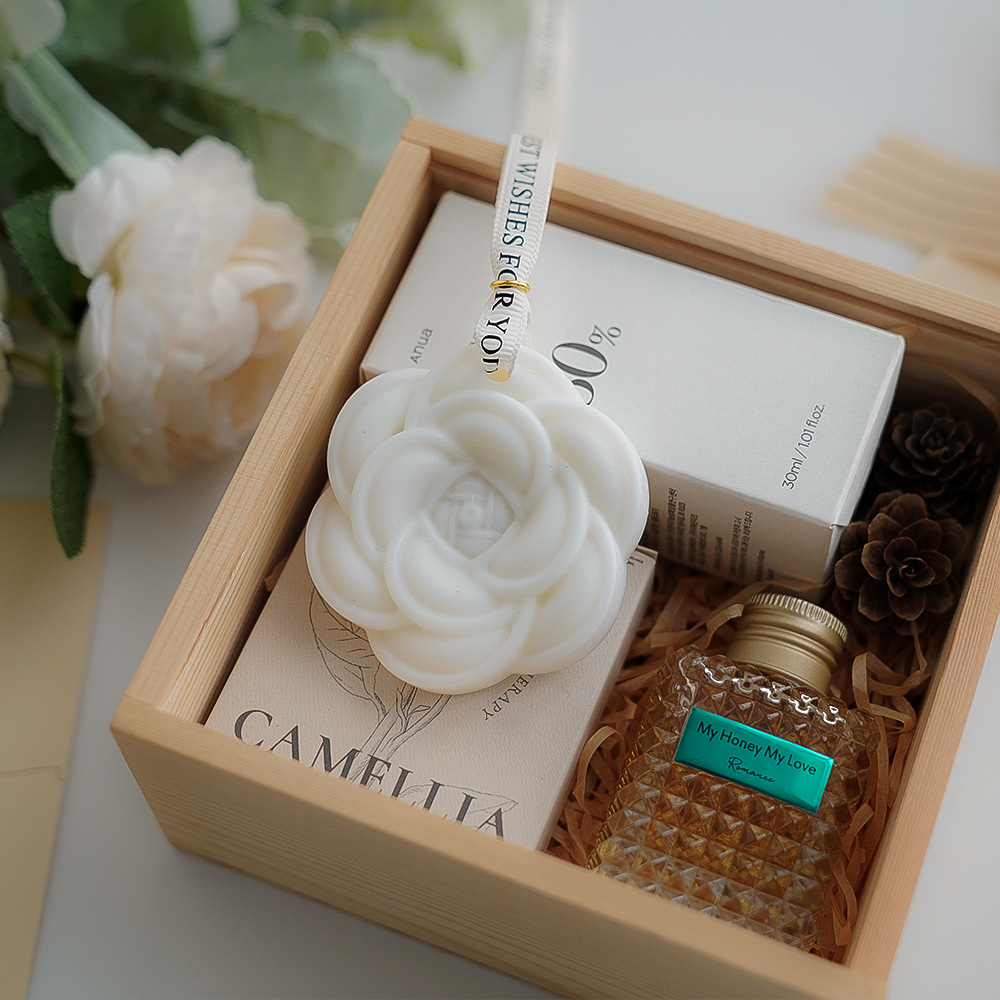 Camellia aromatherapy wax tablets holiday gift room fragrance handmade solid flower fragrance tablets Mother's Day wardrobe pendant