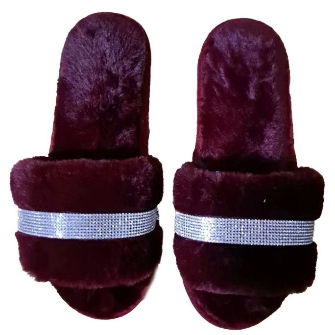 Nueva versión coreana de zapatillas de lana con tiras de diamantes de imitación, zapatillas de algodón cálidas antideslizantes para el hogar para mujeres, suministro directo de fábrica transfronterizo