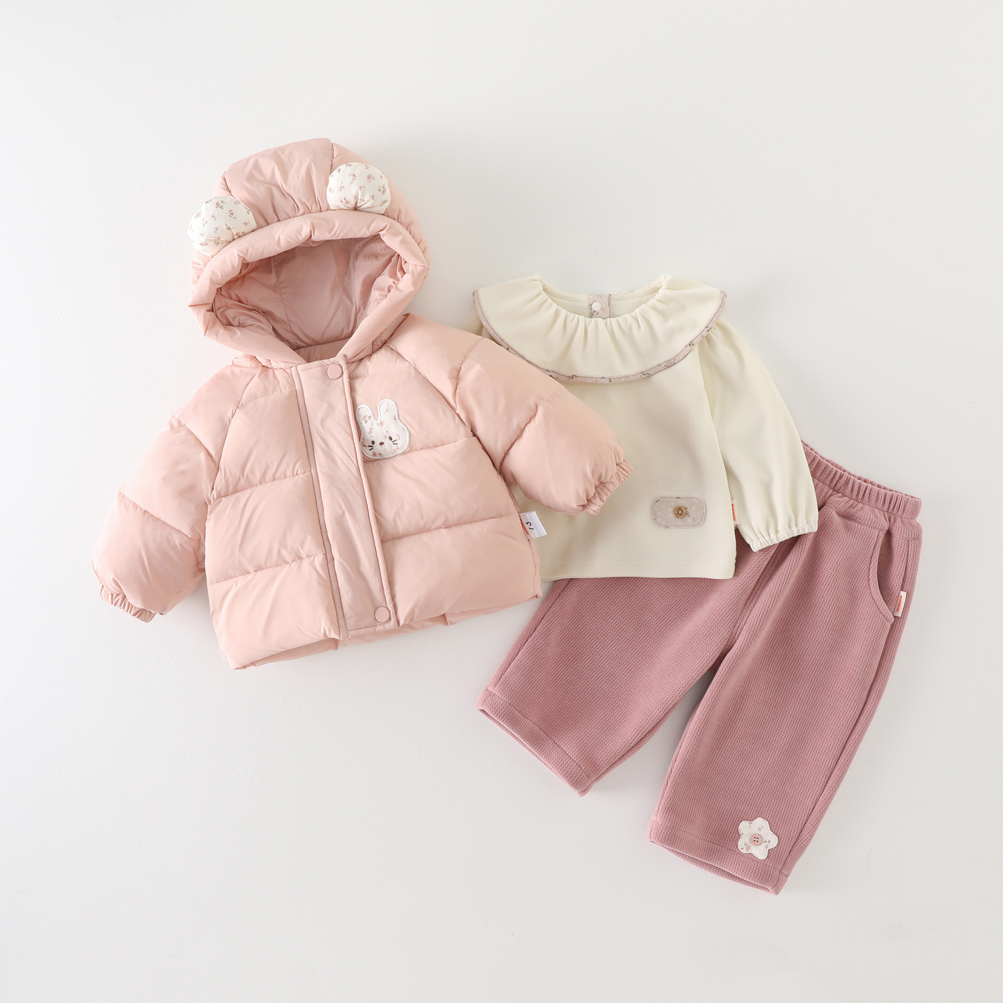 婴幼儿衣服冬装加厚保暖棉服套装女宝宝冬季卡通可爱外出服三件套