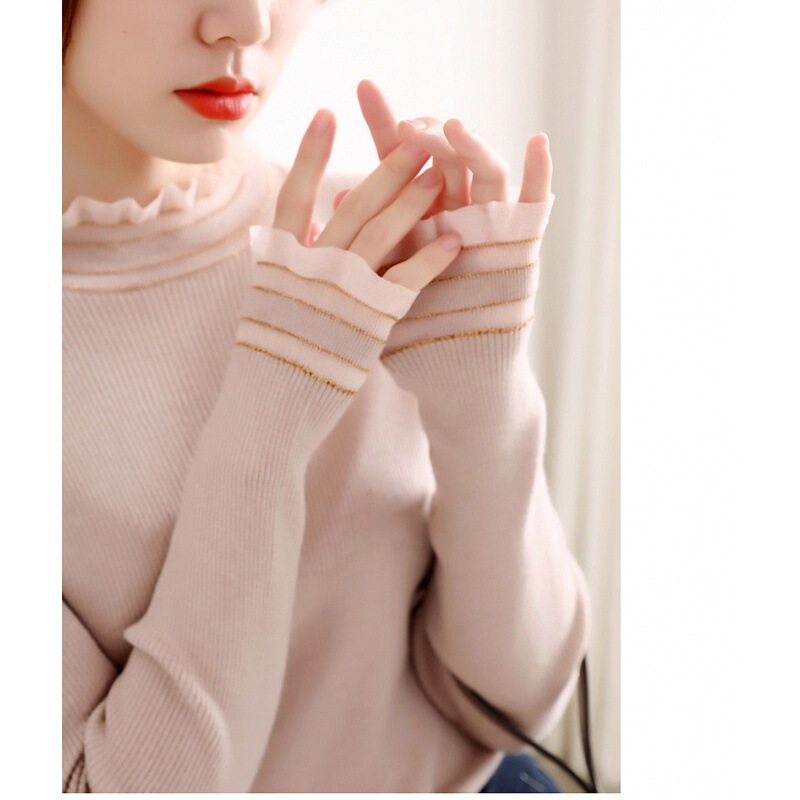 At first glance, the small details of Korean-style organza with wooden ear collar slimming thread knitted base shirt At first glance, the small details of Korean-style organza with wooden ear collar slimming thread knitted base shirt