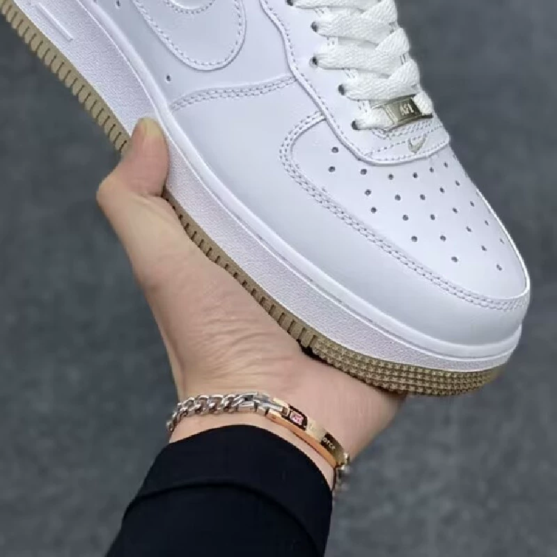 Кеды (Nike) Air Force 1 low — белые и цветные, перфорация, мягкий воротник, EU 36–45