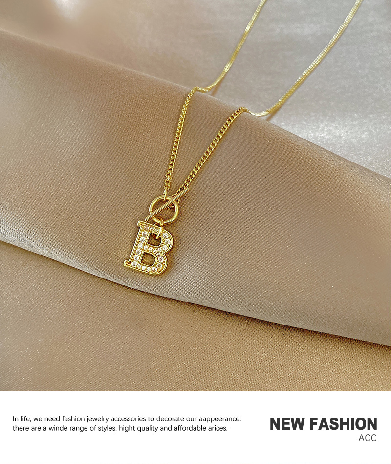 Fashion Simple Lock Letter Pendant Necklace Clavicle Chain display picture 2