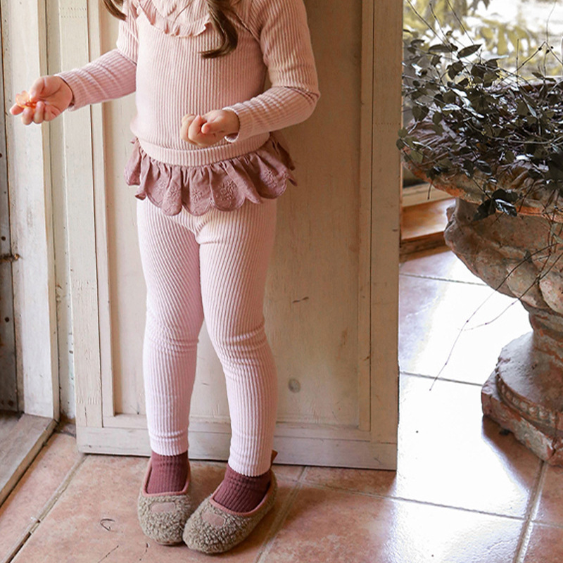 Spring Strawberry Shan Girls Sweet Lace Pit Strip Lace Corduroy Culottes In Stock