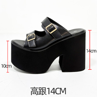 �ɸ����ЬŮ�ļ��r���⴩2025�¿�С�������ߺ��һ�֎�ɳ����Ь