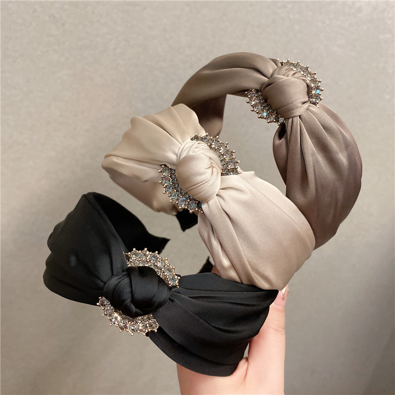 Vintage Style Solid Color Knot Cloth Rhinestone Hair Band 1 Piece display picture 3