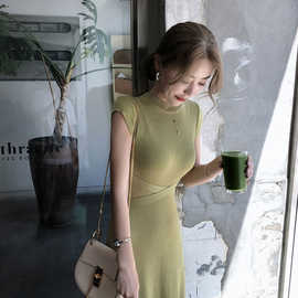 夏装2023新款女法式设计感小众修身显瘦收腰绑带抹茶绿针织连衣裙
