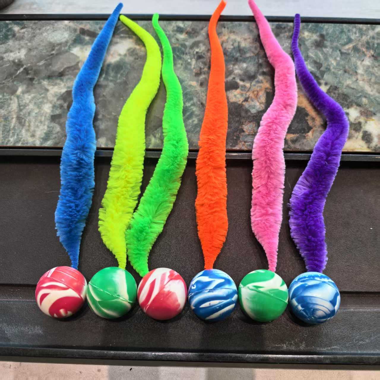 新品32号宠物猫玩具纯色弹力球毛毛虫 逗猫棒猫咪互动玩具3cm球