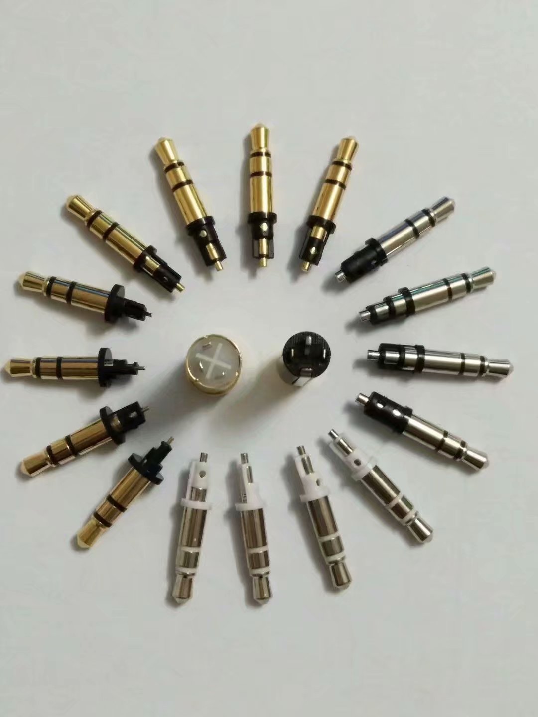 3.5立体三节4.0/4.5/6.0盘塑胶盘镀金耳机插头，音频线插头