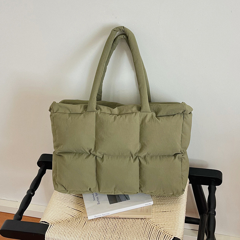 2026 Fashion Autumn/Winter New Down Bag for Women Korean Style Lazy Large Capacity Commuter Shoulder Underarm Tote Bag