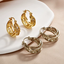 耳钉;耳扣;耳环