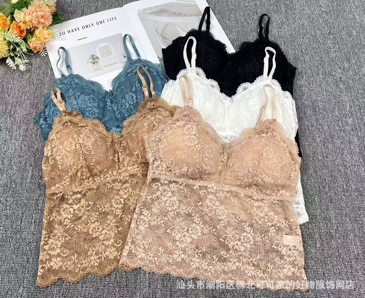 7772# stock bajo de mujeres sujetadores deportivos de látex de encaje largo sexy cabina de espalda ropa interior de niña