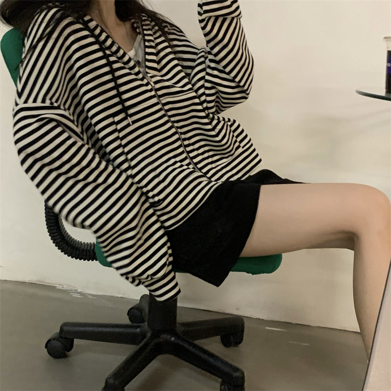 455g Weight Long Sleeve Sleeve Length Zipper Placket Type Polyester Fabric Type Short Top Length Hoodie Tops Type Casual, Daily Occasion Hooded Neckline Regular Fit Fit Type Stripe Pattern Spring, Autumn Season Women's Gender Casual, Streetwear Style Women's Casual Streetwear Stripe Zipper Hoodie 24
