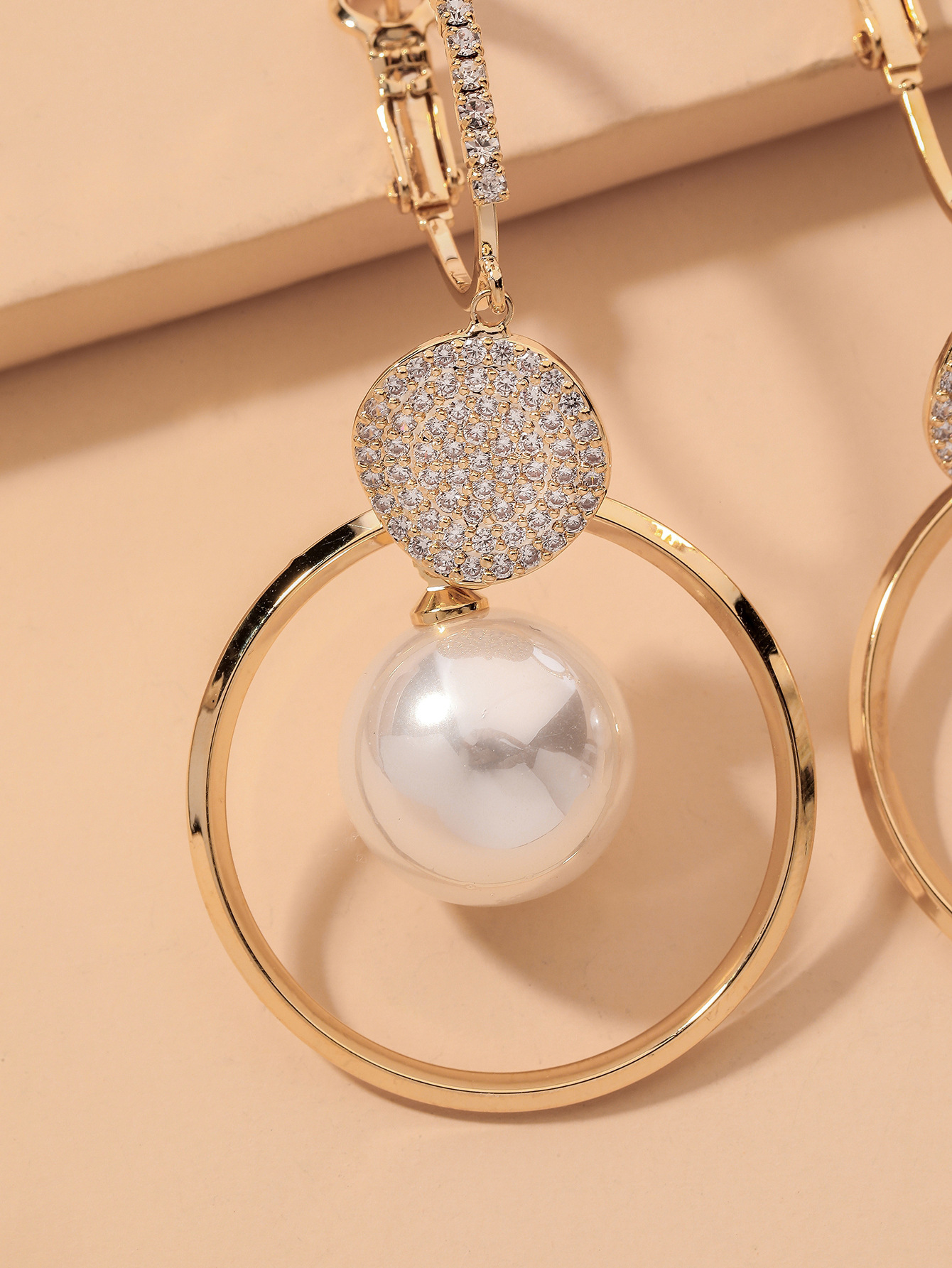 Fashion Rhinestone Circle Pearl Long Earrings display picture 5