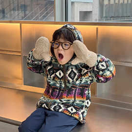 25冬季新款儿童摇粒绒外套抗静电潮童设计款连帽毛绒拉链保暖外套