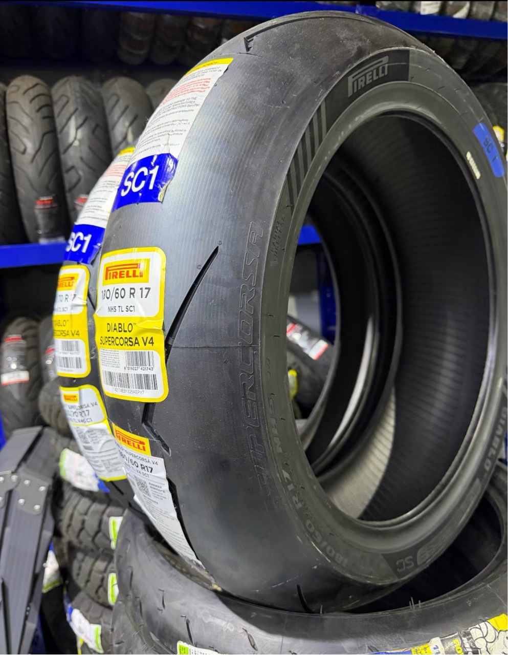 Pirelli V4 Motorcycle Tires 120/70R17 180/60R17 180/55R17 240/45R17