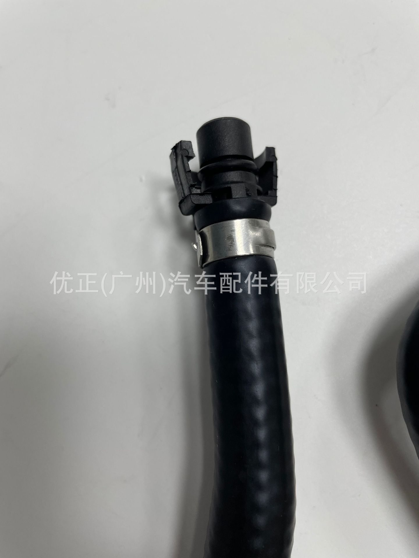 Lr128310 Is Suitable for Jaguar Land Rover Sport Range Rover 2014 Hose Engine to Expansion Tank Accessories