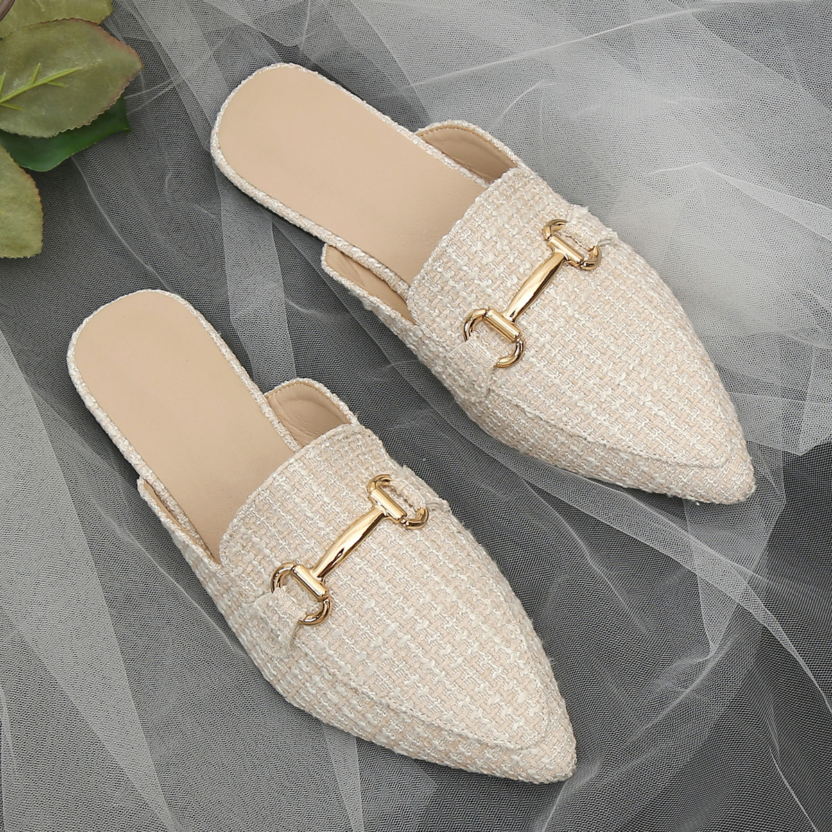 Grenzüberschreitender Sommer, kleiner Duft, modische Damen-Einzelschuhe mit flachem Boden, spitzer Zehenbereich, leerer Baotou-Half-Drag-Außenhandel_voghion.com