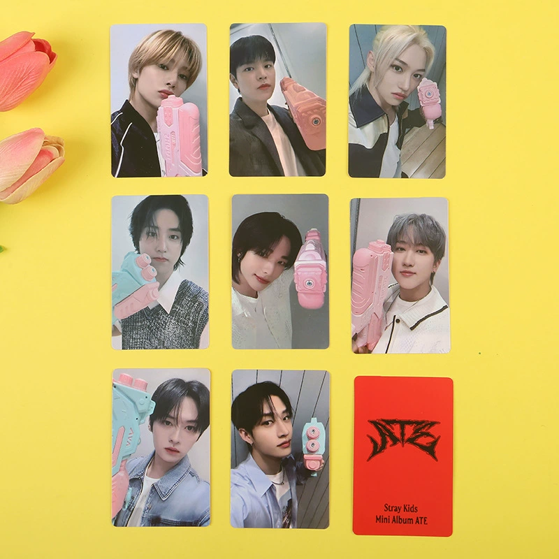Картка малого размера (STRAY KIDS) ATE World Tour Seoul Collection, 5.4×8.6 см, коллекционные варианты