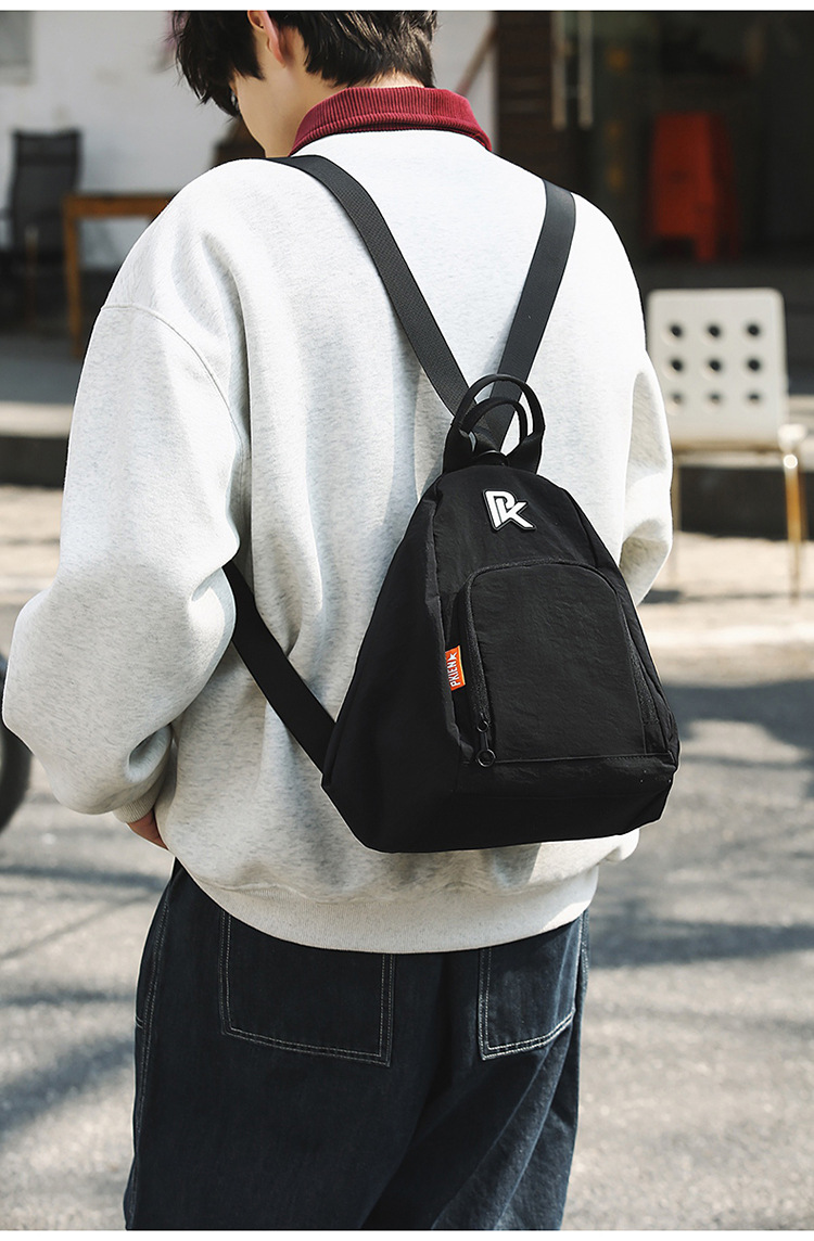 Unisex casual large-capacity crossbody bag, sporty casual student backpack, fashionable and versatile commuter single-shoulder bag undefined