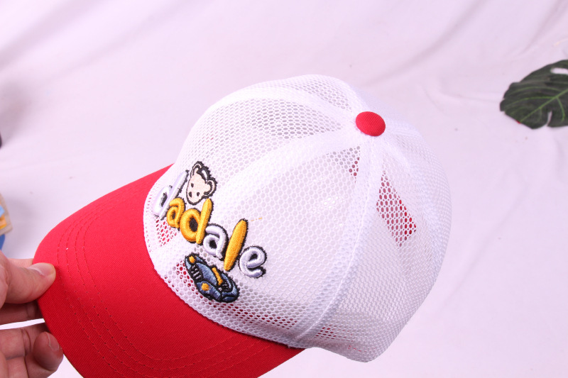 Gorra de béisbol ventilada de malla estampada NSCM51110