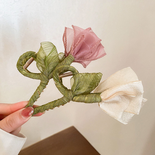 New trendy fresh tulip flower hair clip, forest-inspired Insta-style hair accessory with shark claw design, suitable for tying hair at the back of the head