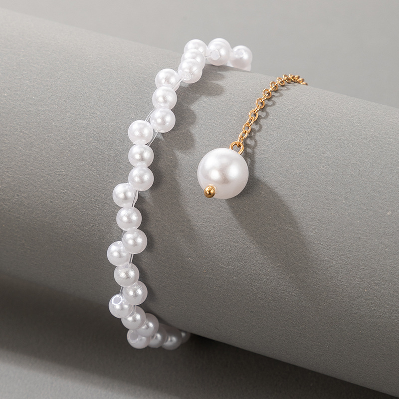 Fashion Simple Single Layer Pearl Bracelet display picture 1