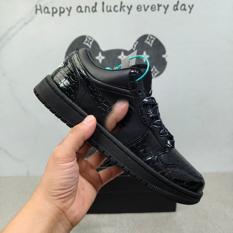 Putian Pure Original Venom Black and White Casual Sneakers for Men and Women, Air Force One Black Warrior Basketball Shoes, White Sneakers, Student Shoes