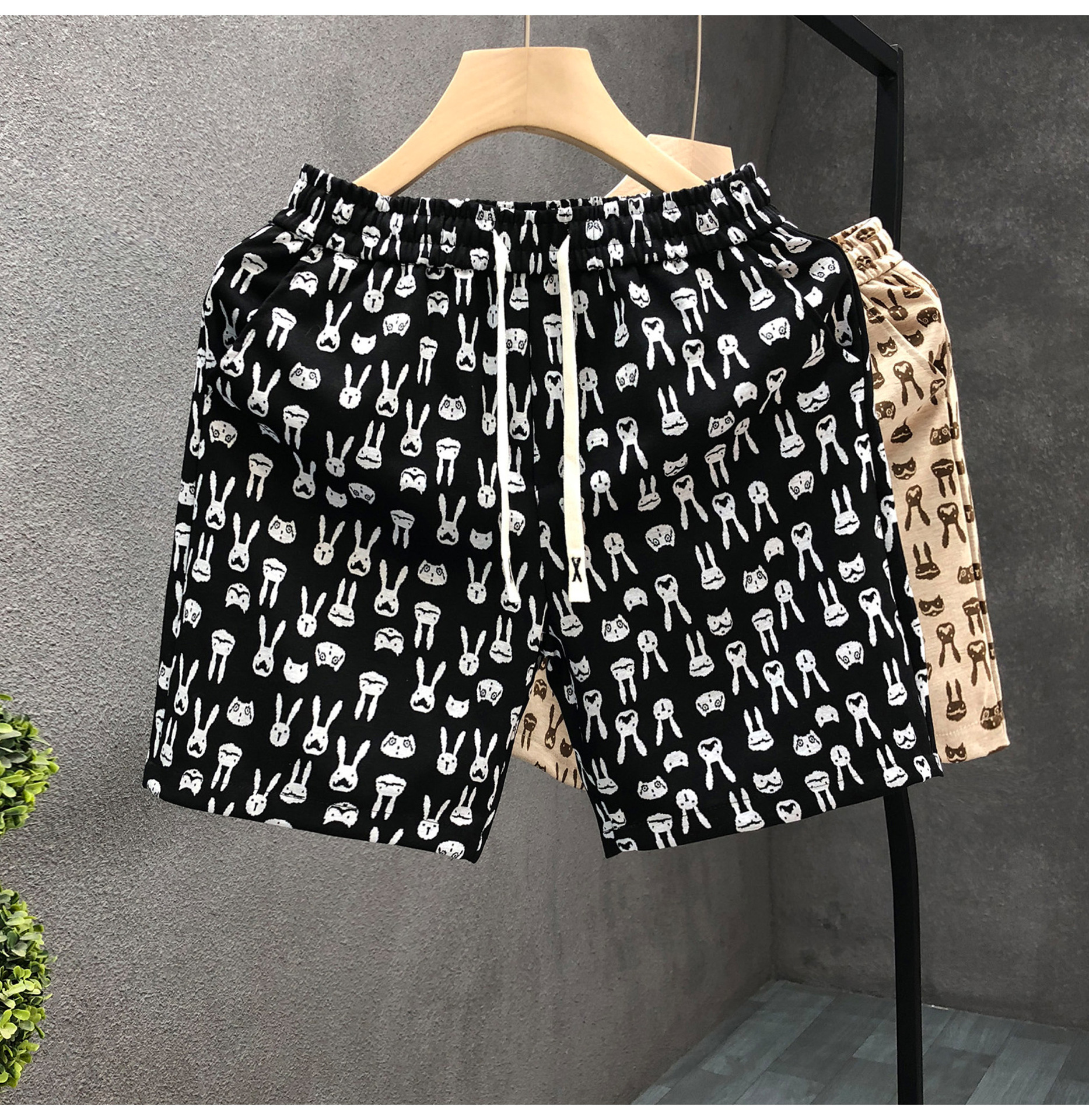 Unisex Rabbit Print Beach Shorts, Loose Fit Casual Summer Shorts With All-Over Pattern For Street Style And Vacation_viptrois.com