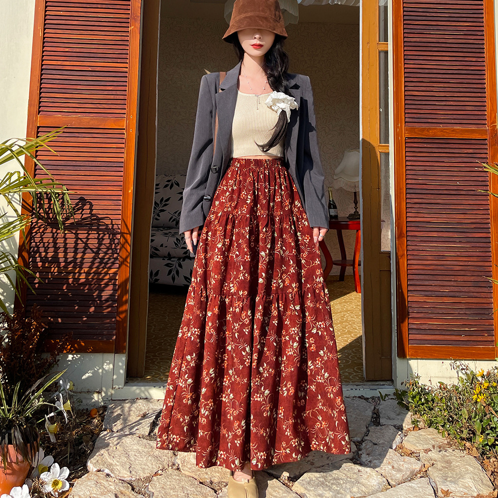 Floral print midi skirt, new spring/summer style, retro women's gentle style, oil painting autumn cake skirt, high-waisted, slimming, mid-length skirt.