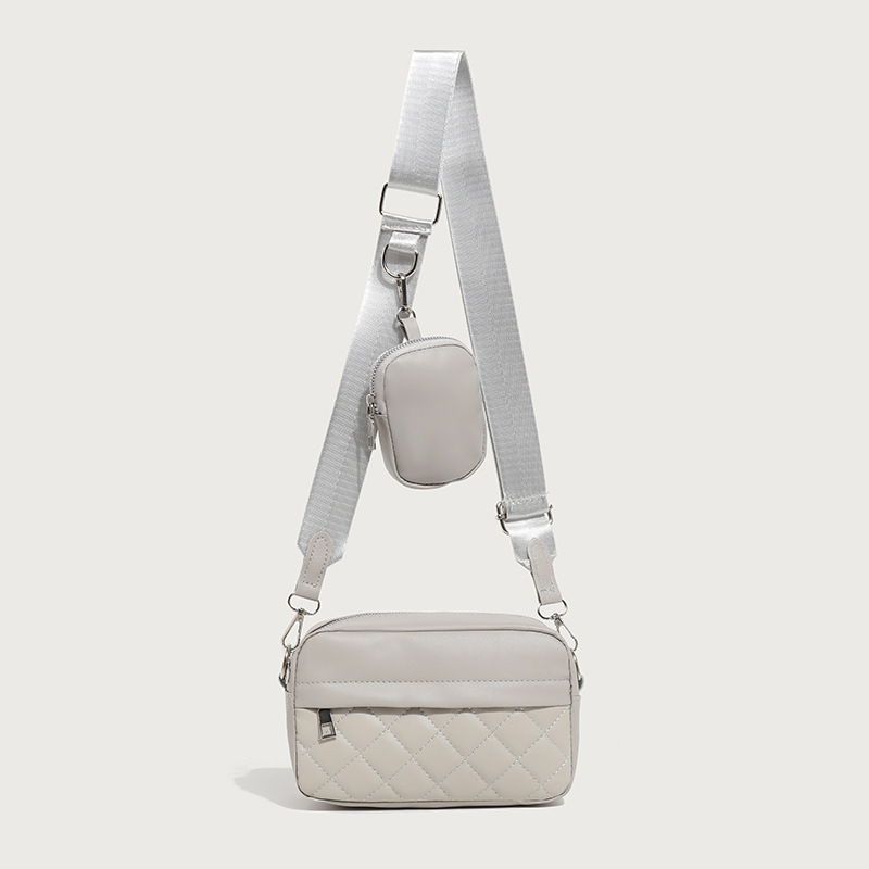 2025 nueva moda de mujer hombro brazalete simple bordado bolsas de diamante estilo extranjero personalidad inclinada bolsas para niños image 9
