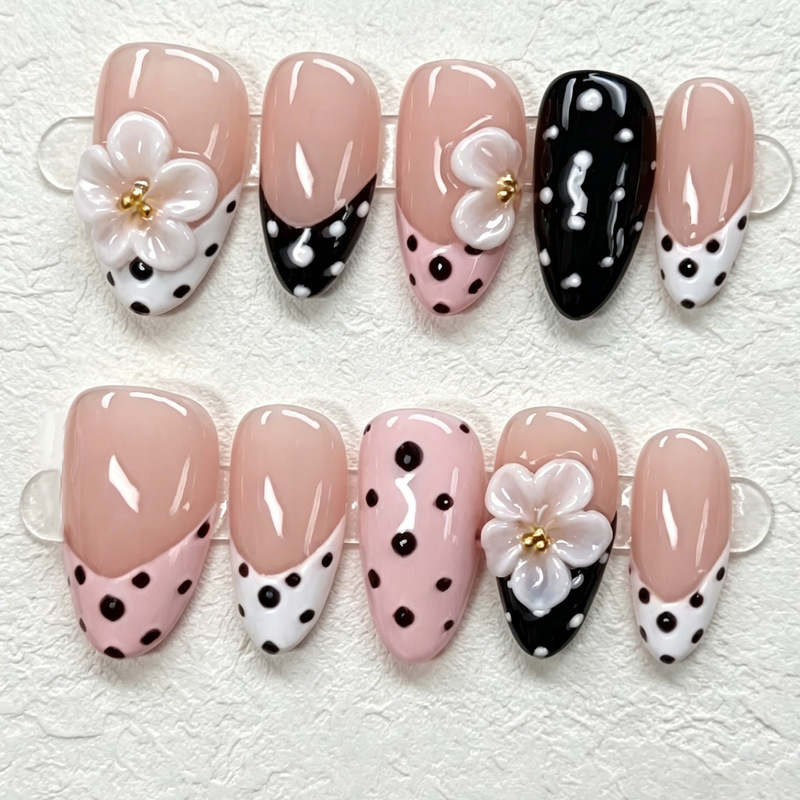 30 pieces of cross-border best-selling 3D floral short almond-shaped French-style simple polka dot sweet handmade decorative press-on nails 30 pieces of cross-border best-selling 3D floral short almond-shaped French-style simple polka dot sweet handmade decorative press-on nails