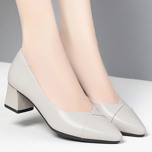 Light-mouthed leather shoes for middle-aged mothers, soft sole soft leather comfortable middle heels for women, thick heels, spring and autumn single shoes work shoes