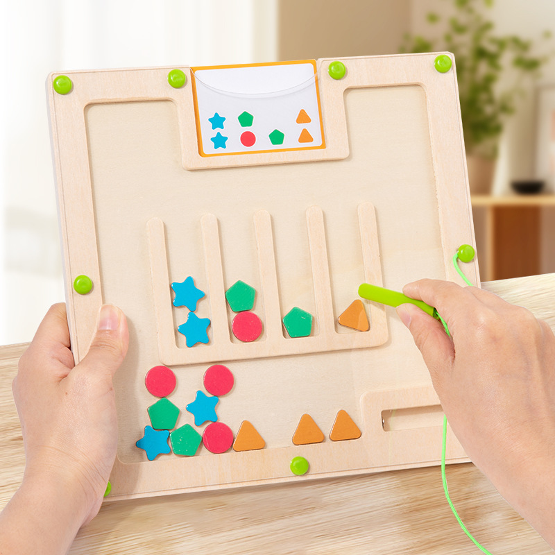 Bolas de madera transfronterizas Juego de desplazamiento de cuatro colores y cinco colores Entrenamiento de pensamiento para niños Iluminación Coordinación mano-ojo Puzzle de educación temprana