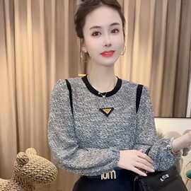 宽松显瘦时尚百搭上衣女2023秋季新款网红同款小香风长袖打底衫