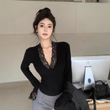实拍2025冬性感辣妹风古早美女感V领蕾丝磨毛修身显瘦内搭打底衫