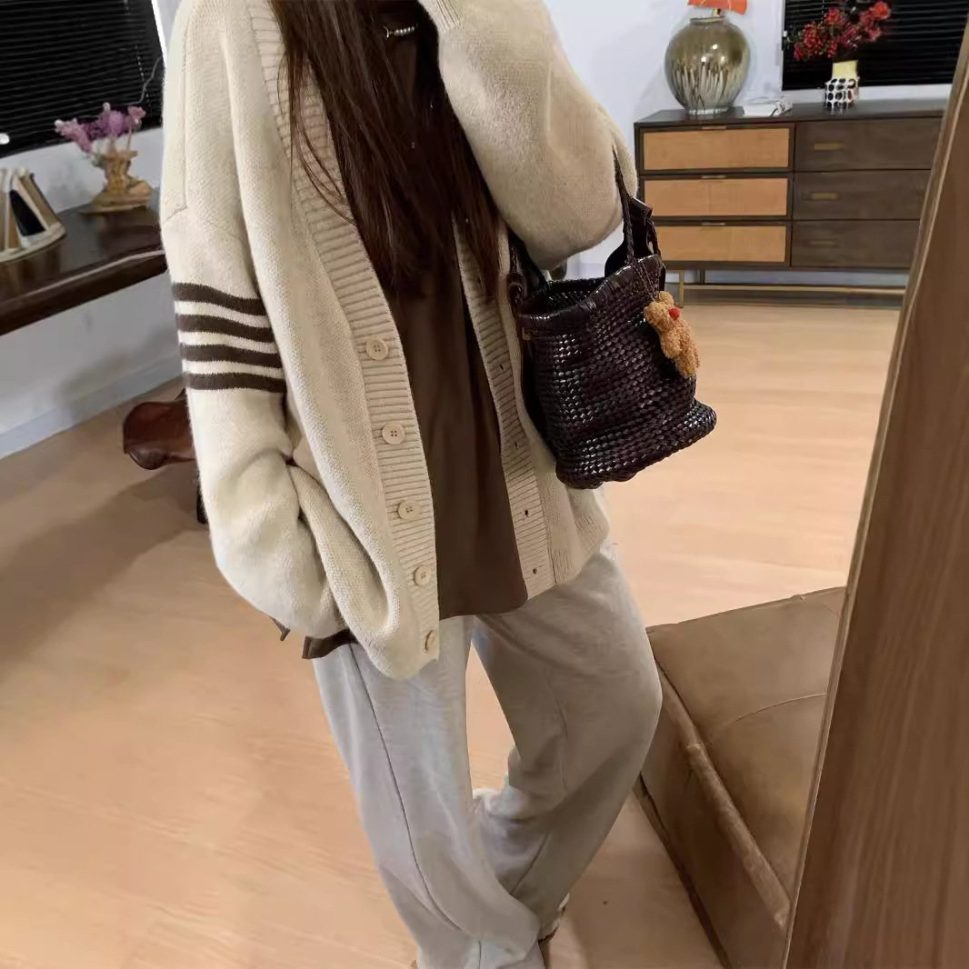 24 Dongpuyuan, escuela de reducción de edad coreana, estilo japonés, jersey de punto relajado, jersey de punto