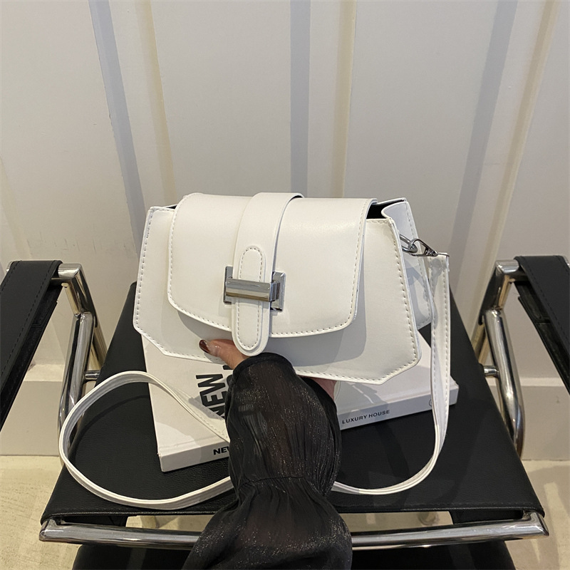 Bolso de hombro popular de este año para mujer 2024 invierno nuevo bolso de mensajero de moda estilo coreano simple bolso cuadrado pequeño de moda occidental