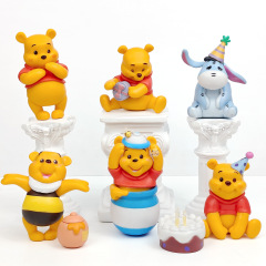 くまのプーさんオールドフレンドパーティーブラインドボックスフィギュアくまのプーさんかわいい漫画人形デスクトップ装飾品ガシャポンマシン人形