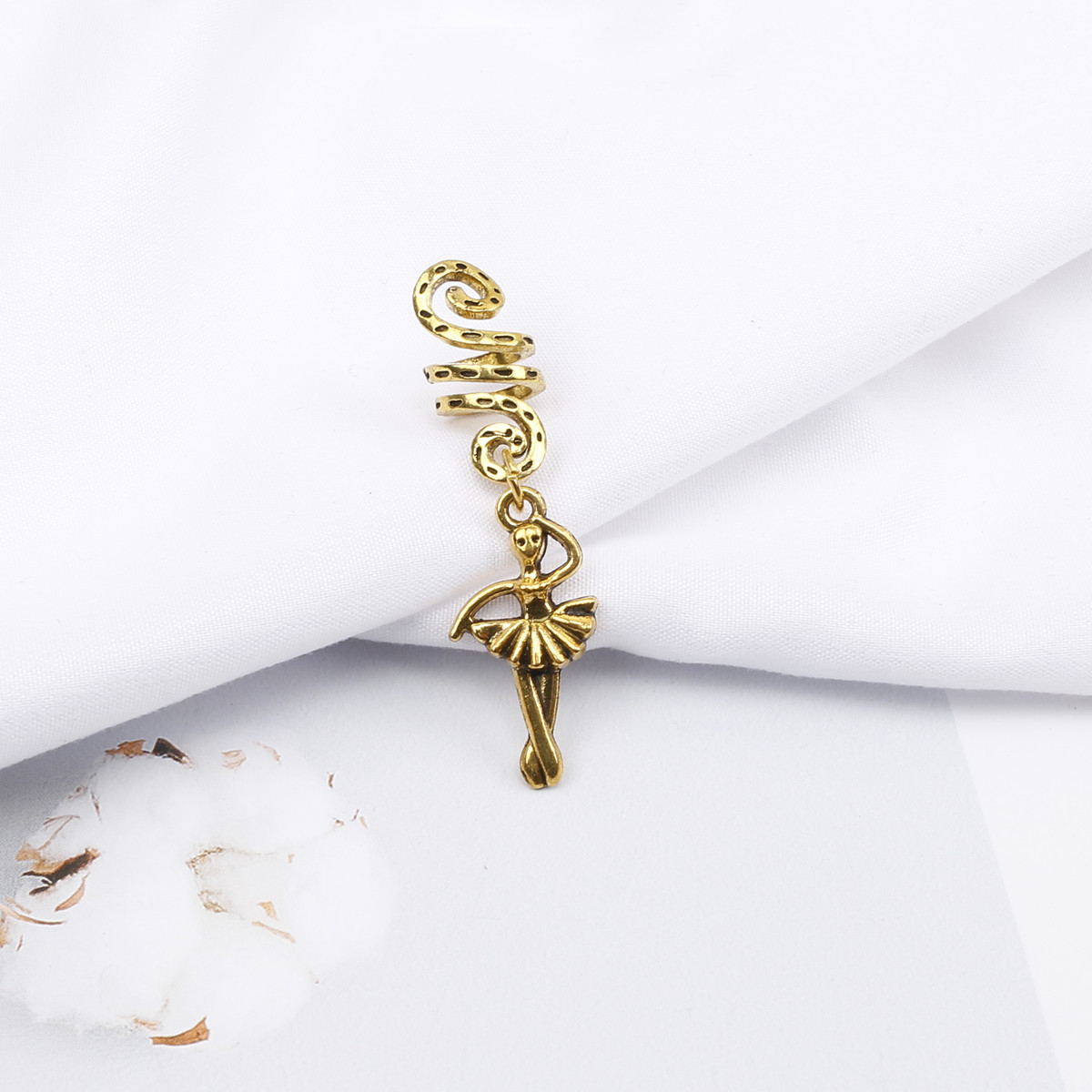 Europa y América sucia trenza hebilla de pelo hip hop aleación espiral accesorios para el cabello colgante de mariposa anillo de pelo de moda chica fresca trenzado accesorios para el cabello anillo de pelo