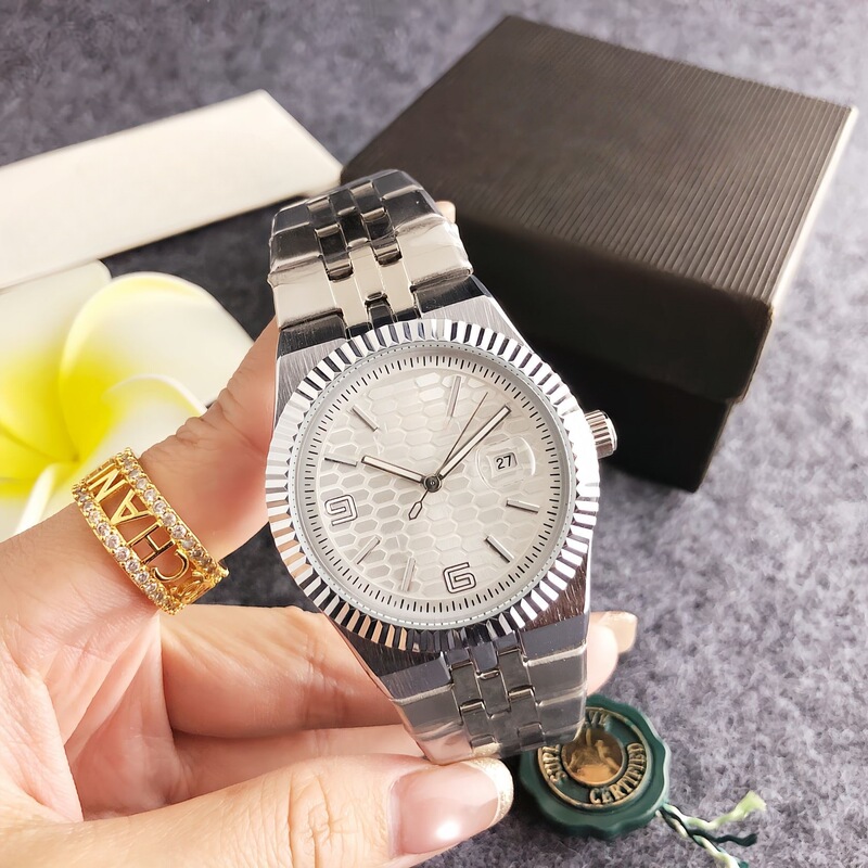 New Men's Elegant Men's Wristwatch Snake Pattern Dial Date Display Design Men's Watch Light Luxury Business Accessories New Men's Elegant Men's Wristwatch Snake Pattern Dial Date Display Design Men's Watch Light Luxury Business Accessories
