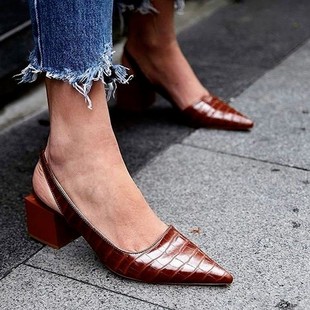 Foreign Trade 2023 New Summer Retro Large Size Pointed Commuter Sexy Mid-Heeled Toe Sandals Women's Plaid Coarse Heeled
