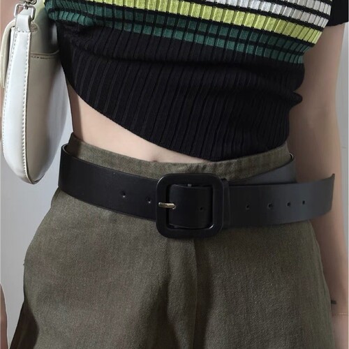 Fashionable unisex wide belt for women, suitable for dresses, coats, and sweaters, slimming effect, Korean style.