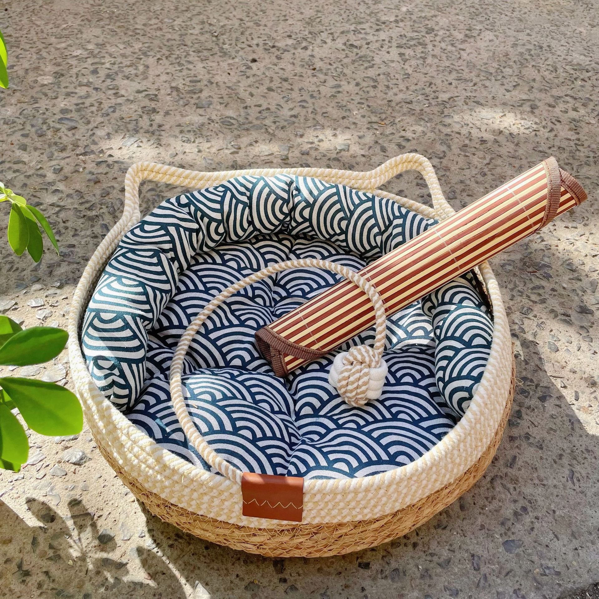 Cama para Gatos Transfronteriza Hecha de Ratán, Divertida Cama Tejida Integrada, Juguete de Pelota para Gatos, Alfombra Resistente al Desgaste, Apta para Todas las Estaciones, Cama Tejida para Gatos y Perros.