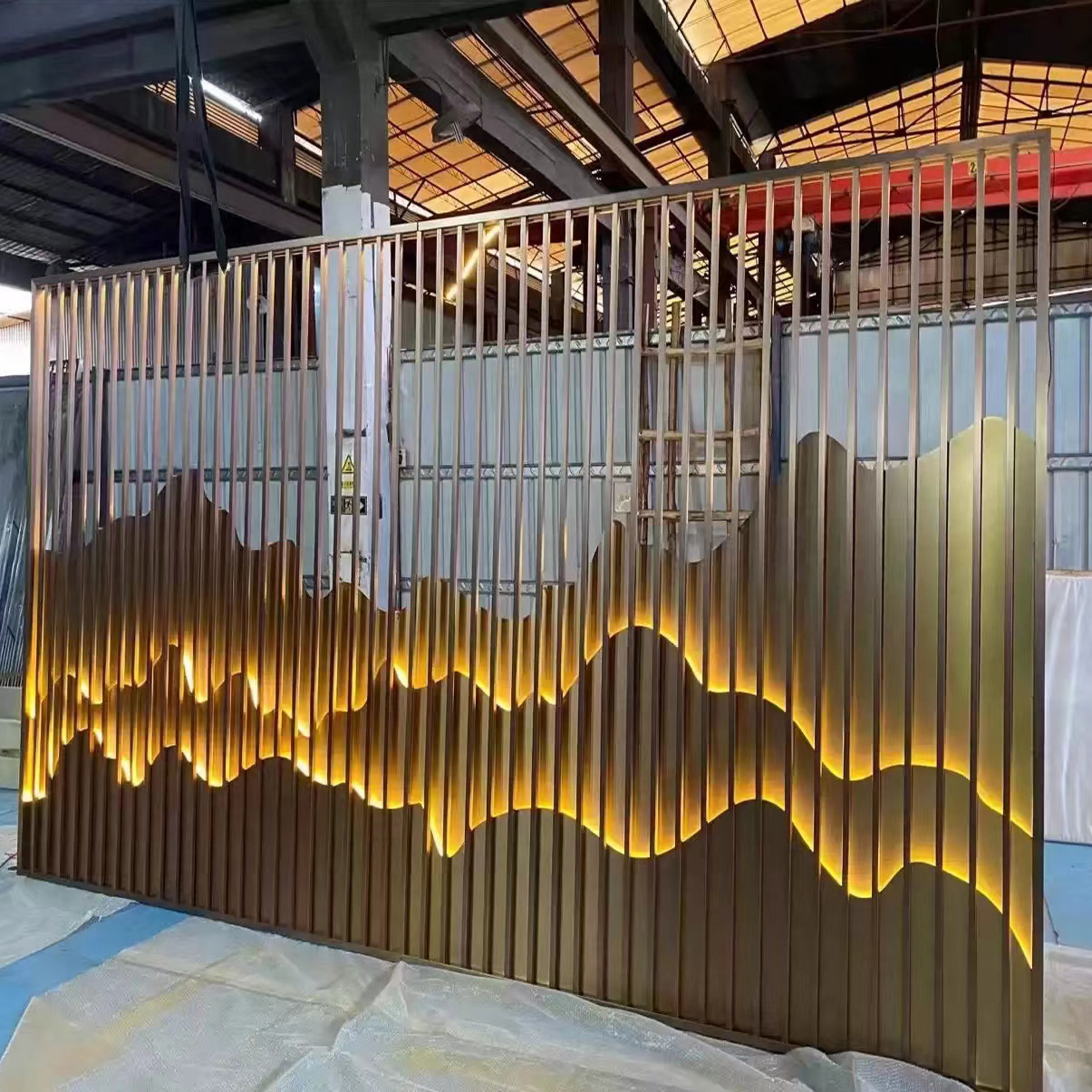 Custom stainless steel outdoor rockery background wall villa courtyard lamped metal landscape entrance partition hollow grille