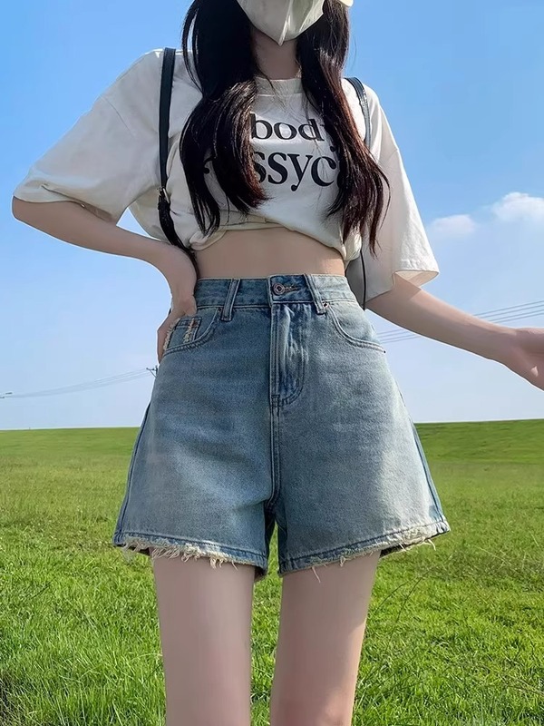 女性のためのローエッジワイドレッグデニムショートパンツ夏薄い 2025 新しいハイウエストスリムデザインニッチ A ラインホットパンツ|undefined