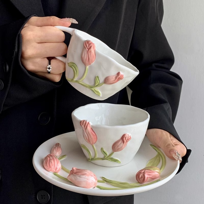 Tulip cup embossed hand painted ins style mug coffee cup saucer ceramic cup household creative water Cup plate Tulip cup embossed hand painted ins style mug coffee cup saucer ceramic cup household creative water Cup plate